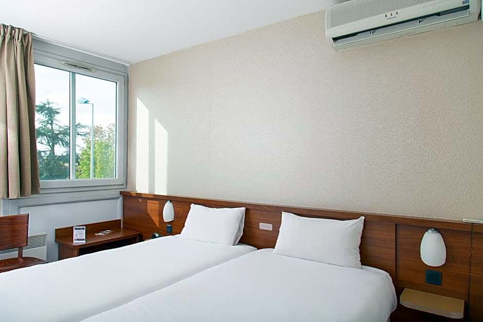 Brit Hotel Toulouse Colomiers  LEsplanade