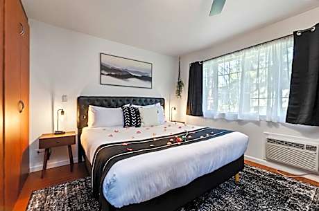 King Suite with Sofa Bed