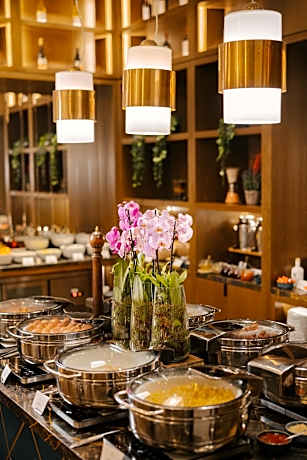 Deluxe Suite, 1 King Bed - View to Sveta Nedelya Square