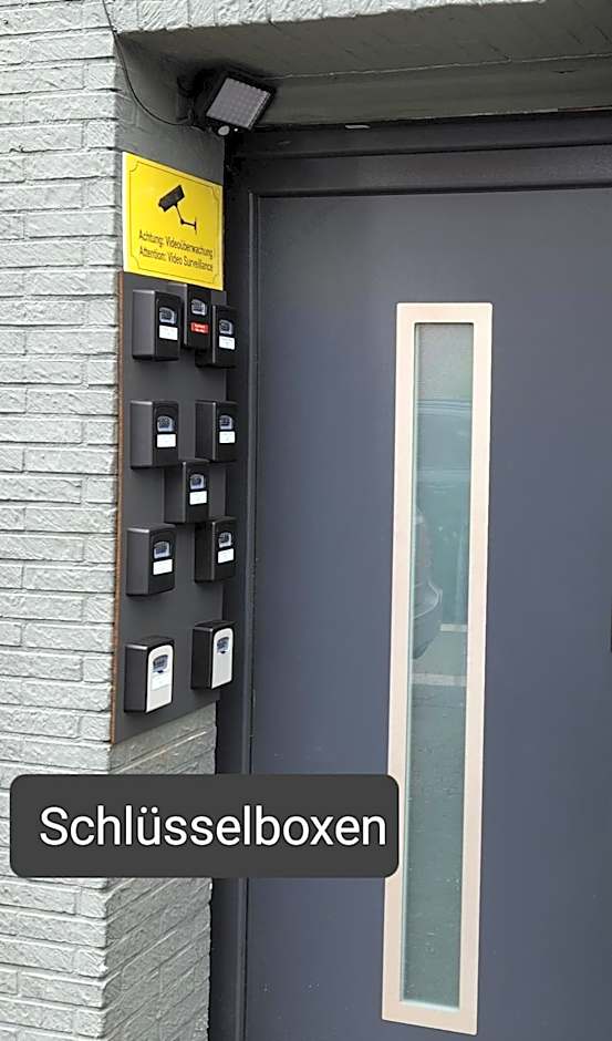 Eva's Hostel - Self Check-In & Only Private Rooms