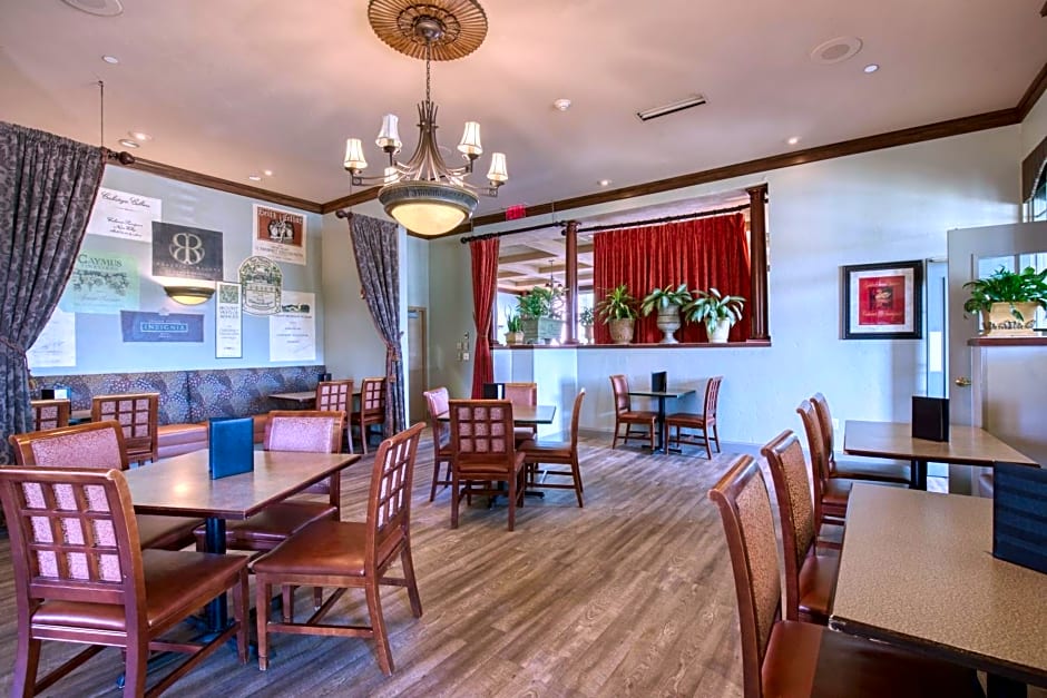 Holiday Inn Hotel & Suites Madison West, an IHG Hotel