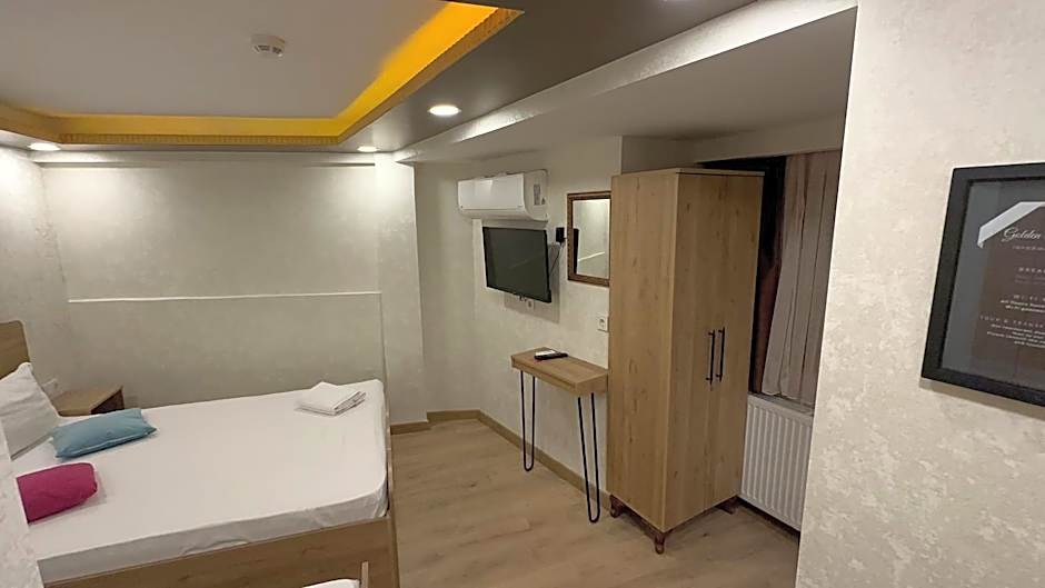 Golden Sail Hotel Old City