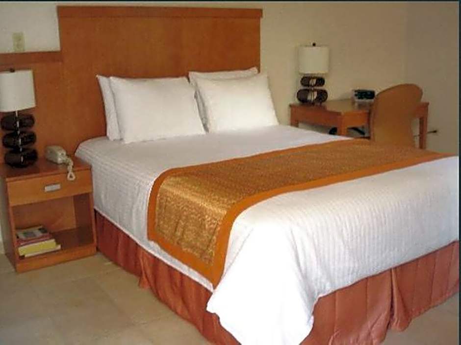 Le Consulat, An Ascend Collection Hotel