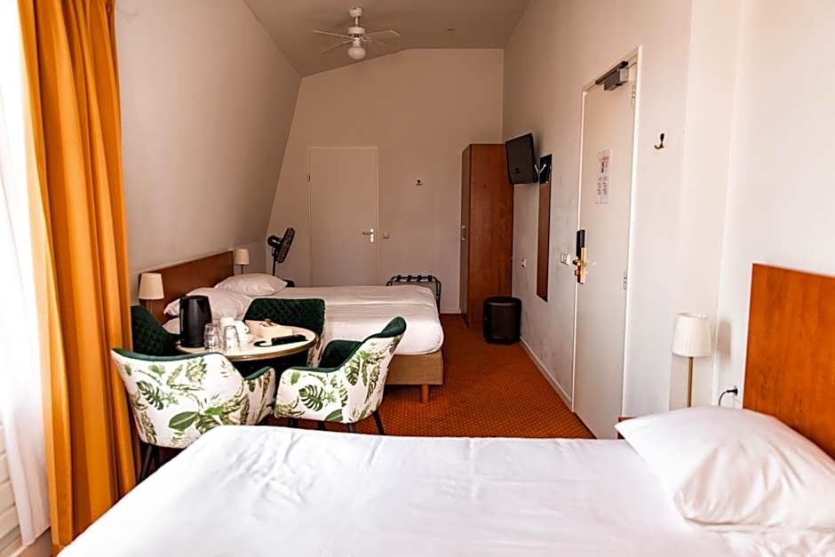 Ambassador City Centre Hotel