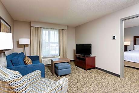 One-Bedroom Queen Suite with Two Queen Beds - Non-Smoking