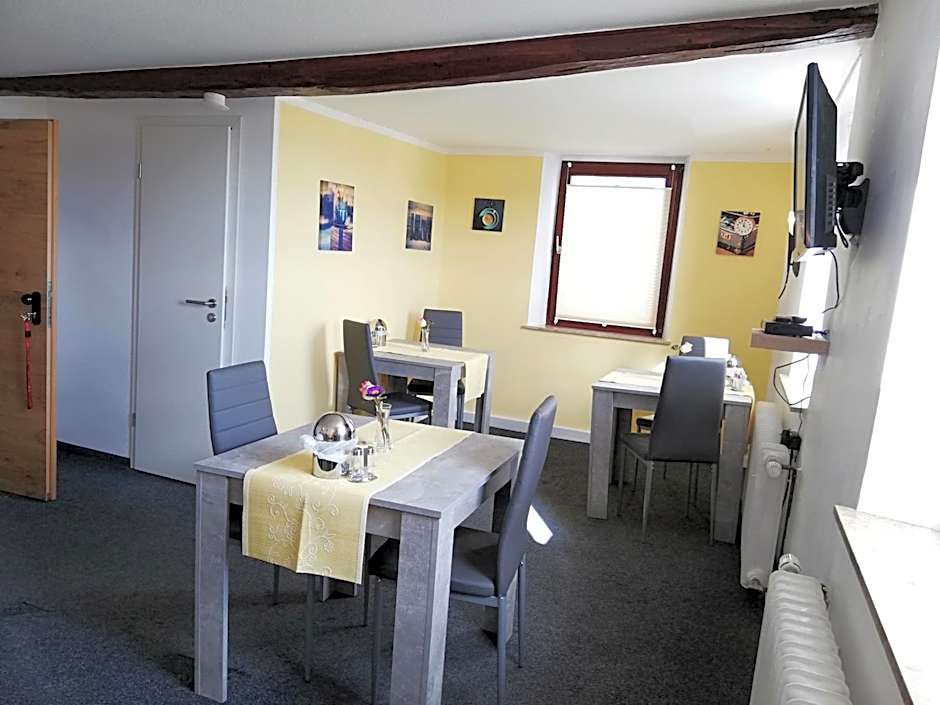 Pension Riverside in Leverkusen Hitdorf am Rhein - Zentral an der A1 und 59
