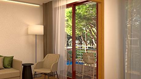 JUNIOR SUITE POOL VIEW CAPACITY 2