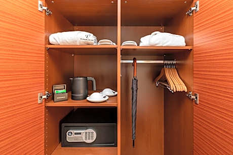 Family Apartment with Lake View