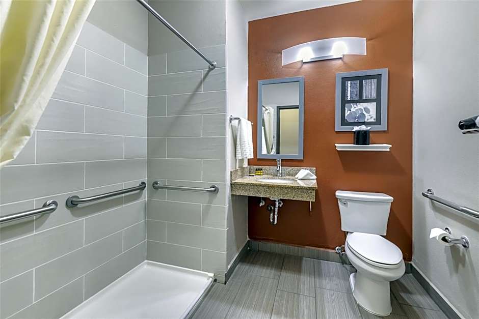 Best Western Plus Lee's Summit Hotel & Suites