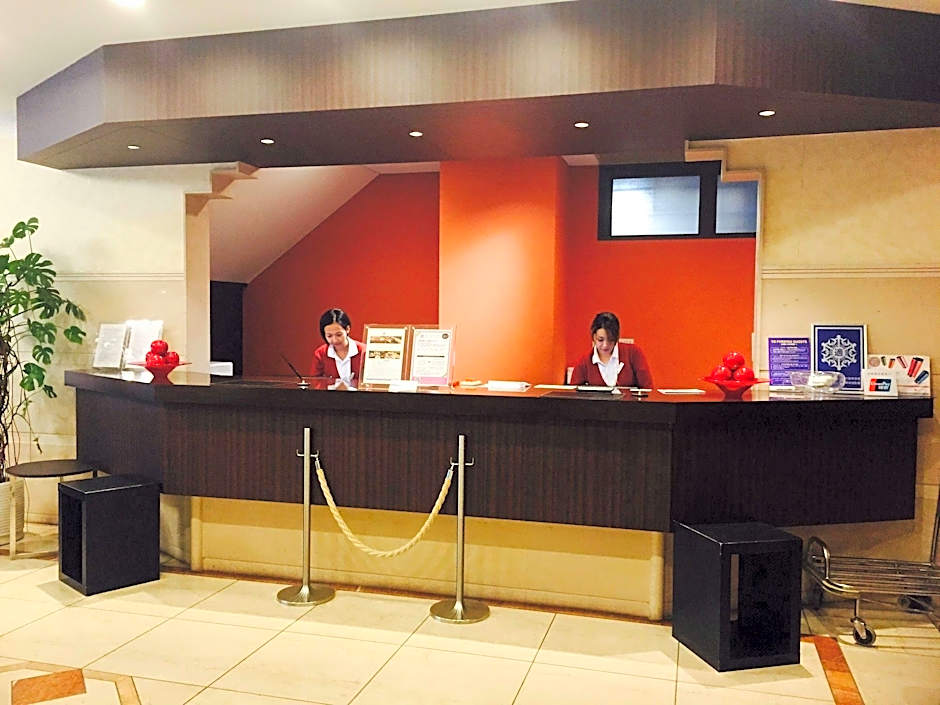 The B Hakata