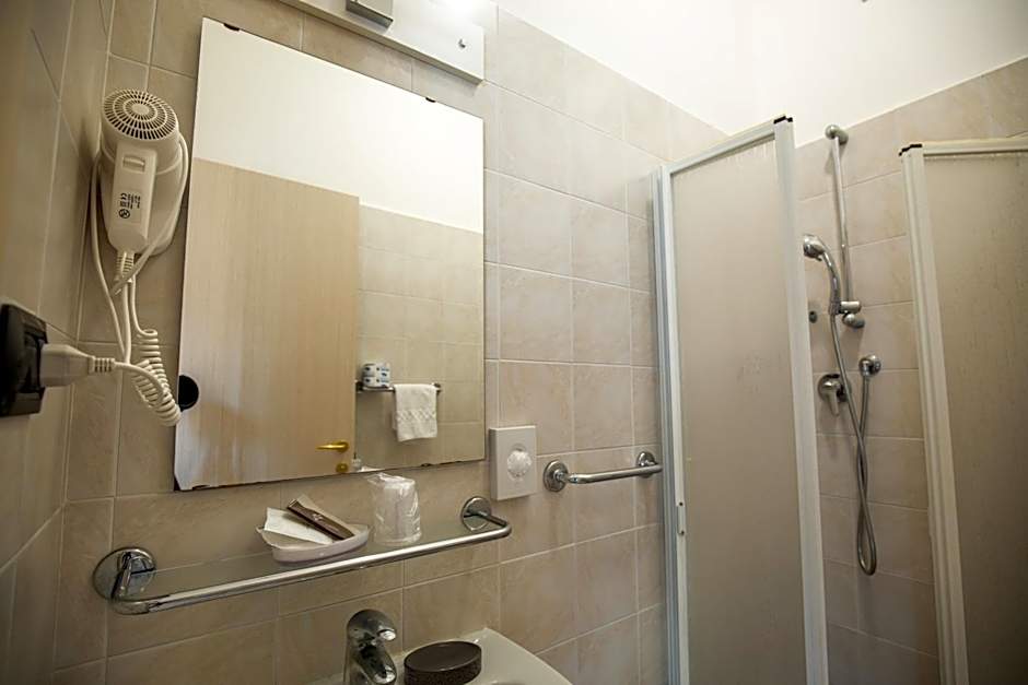 XXV APRILE Casa per Ferie