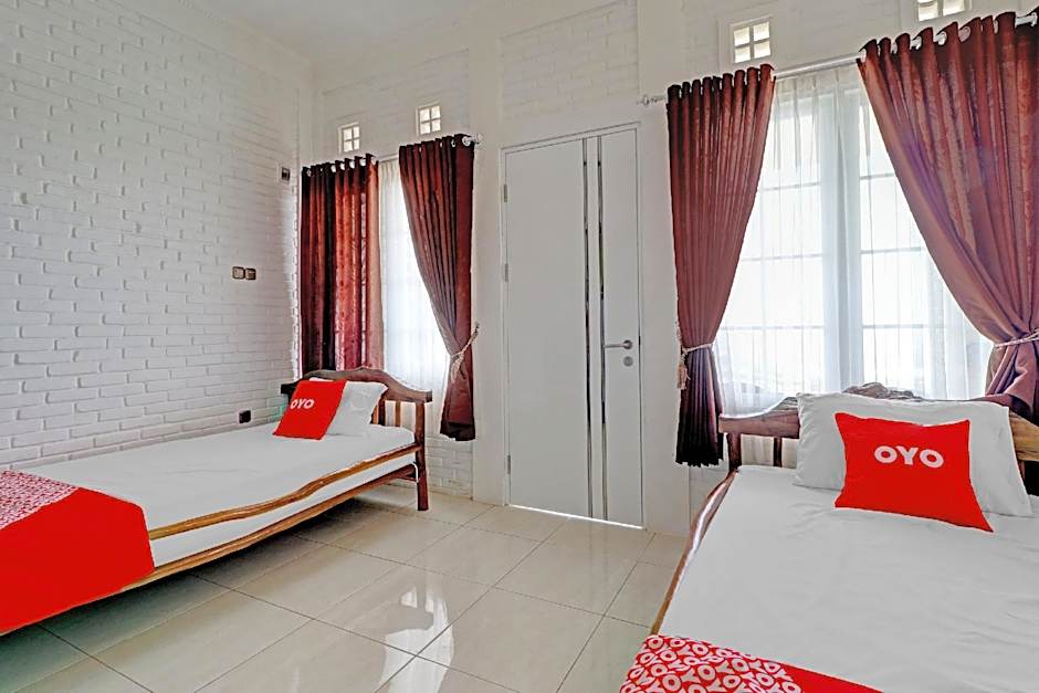 Collection O 90617 Rumah Oma Opa Syariah