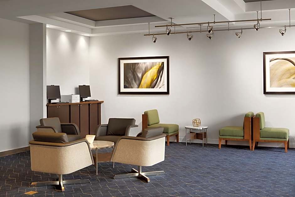 Courtyard by Marriott Louisville Airport