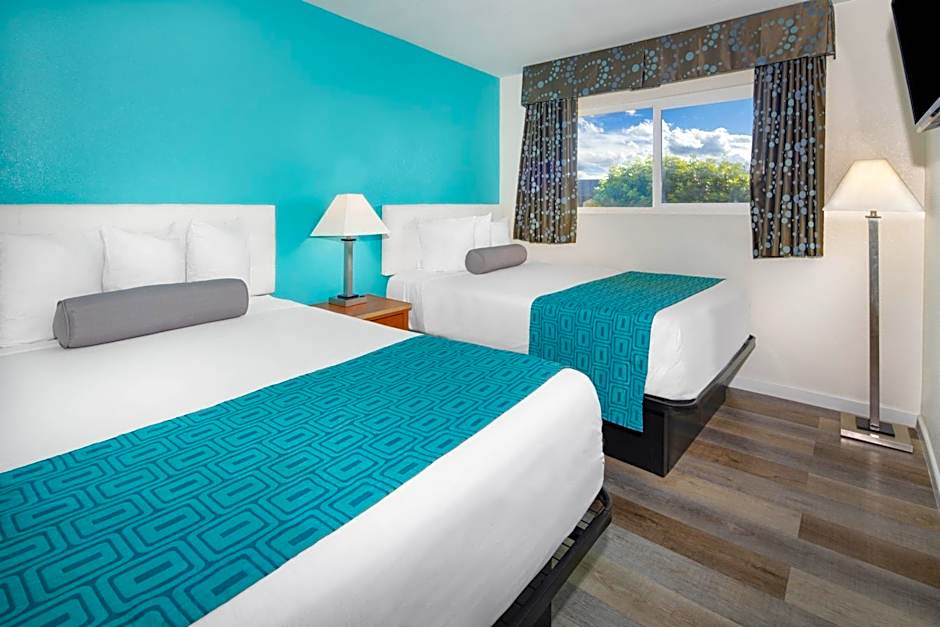 Howard Johnson Suites by Wyndham San Diego Chula Vista/BayFt