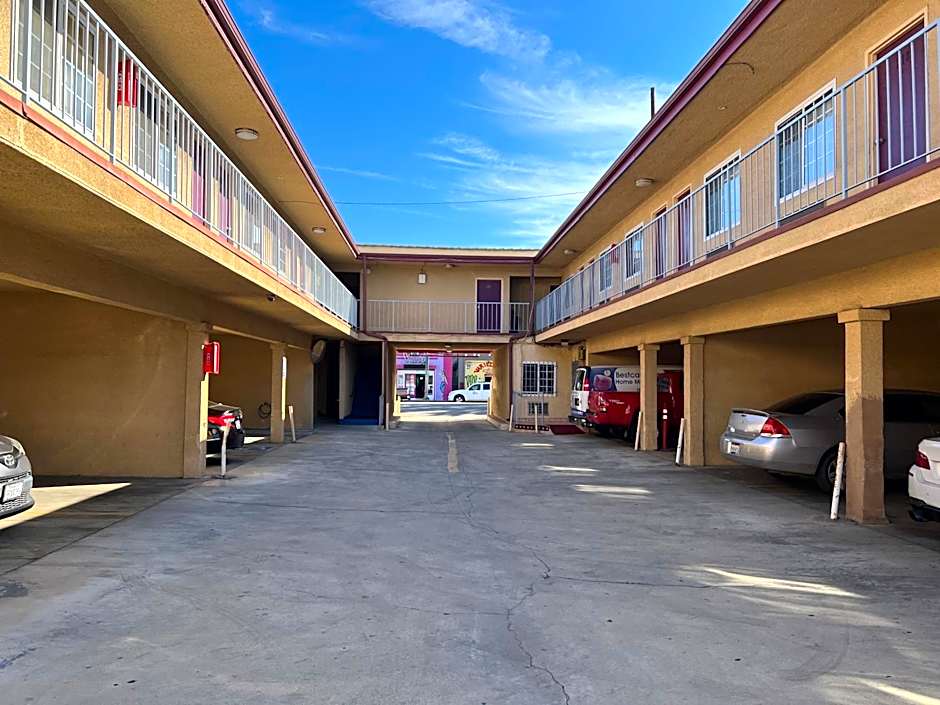 Deluxe Inn LA