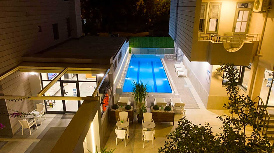 OPERA SUITES Apart Hotel