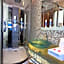Riad Le Perroquet Bleu Suites & Spa
