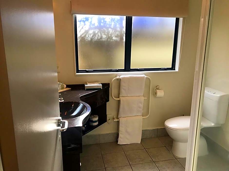 Claremonte Motor Lodge