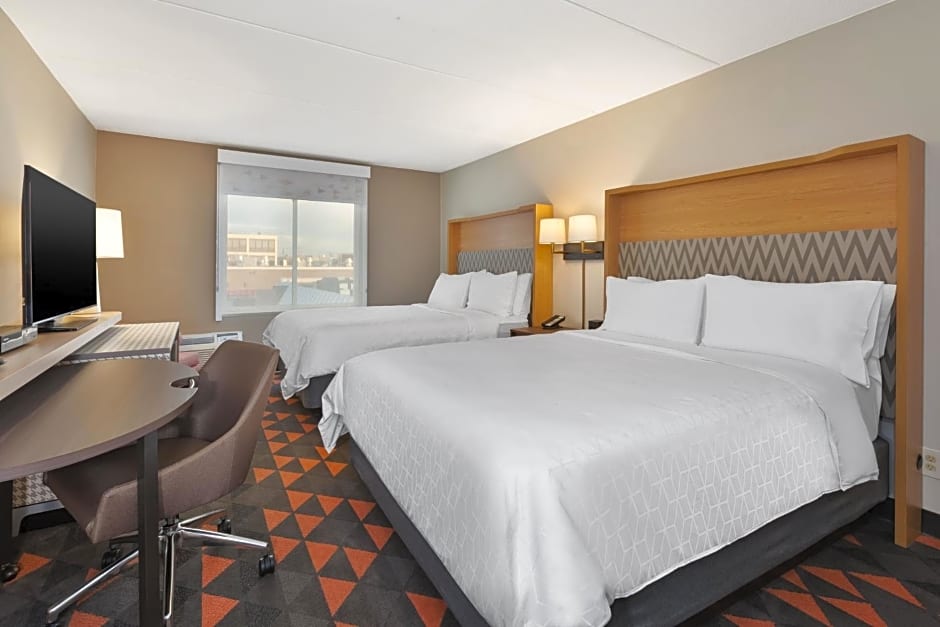Holiday Inn Westbury-Long Island by IHG