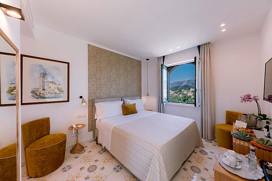 Photo 1 of 4 of Deluxe, Partial Sea View, Terrace