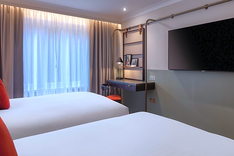 The Samuel Ryder Hotel St Albans, Tapestry Collection Hilton