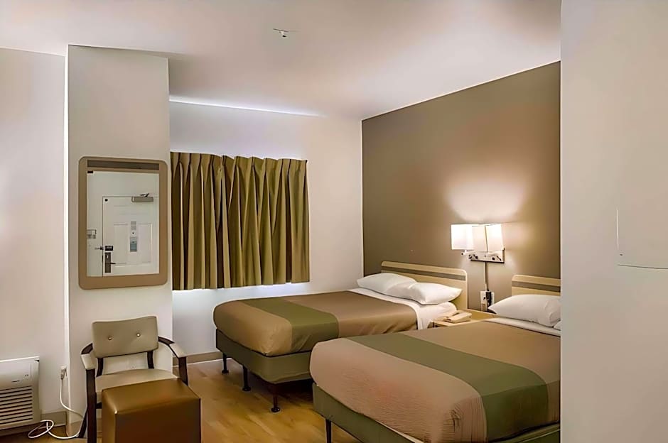 Rodeway Inn Fishers Indianapolis