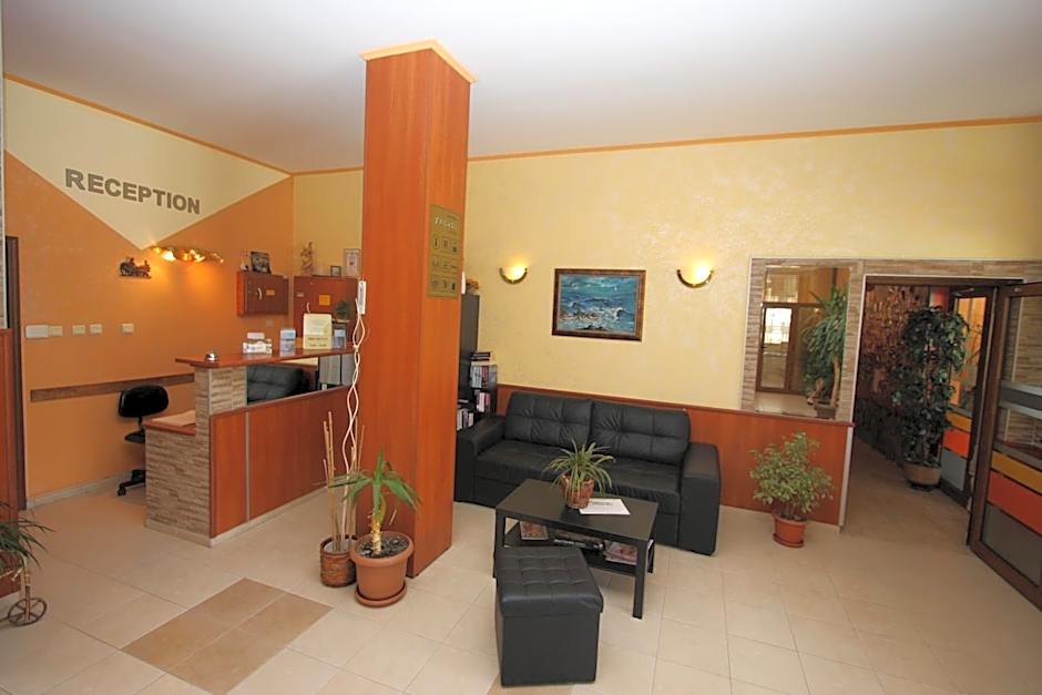 Friends Family Hotel