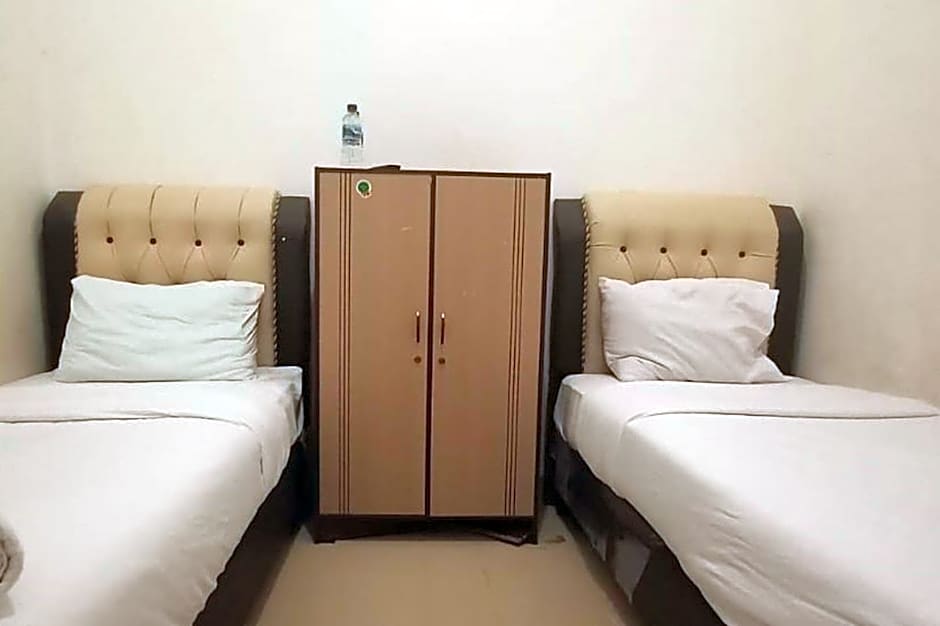 RedDoorz Syariah at Galliano Homestay Bukittinggi