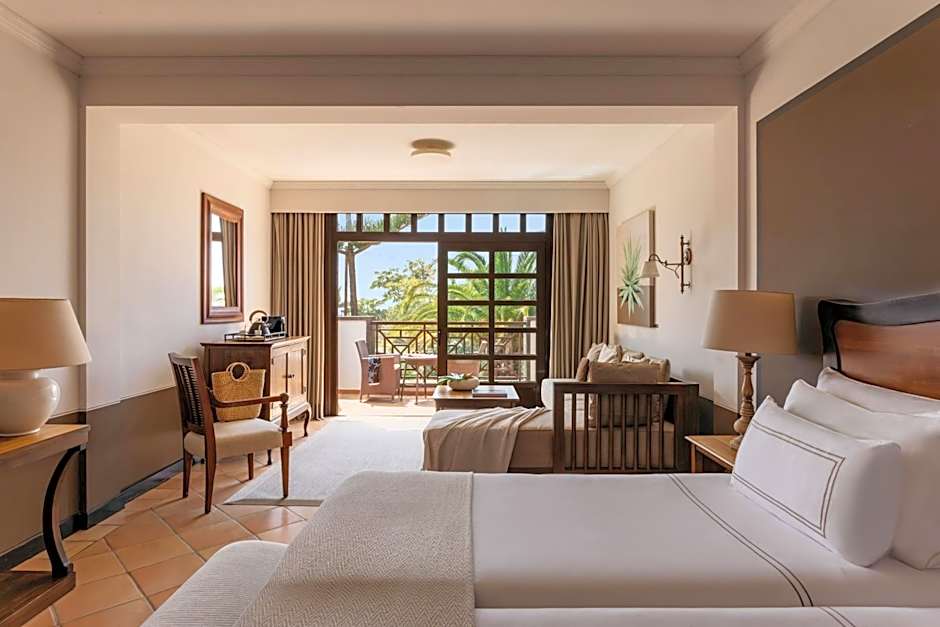 Photo 1 of 10 of Junior Suite, Golf View