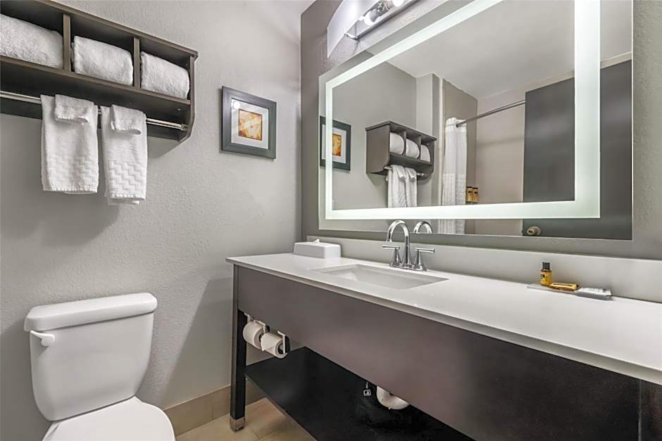 Best Western Plus Liberal Hotel & Suites
