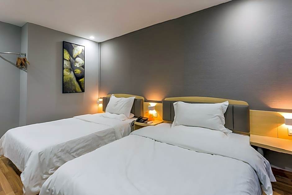 7 Days Inn Guangzhou Shangxiajiu Branch