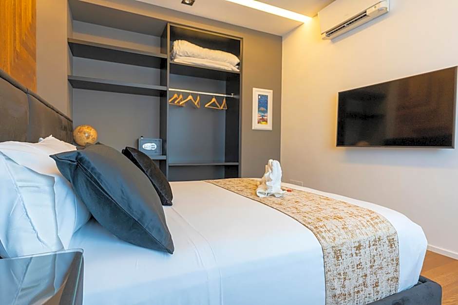 B&Z LUXURY