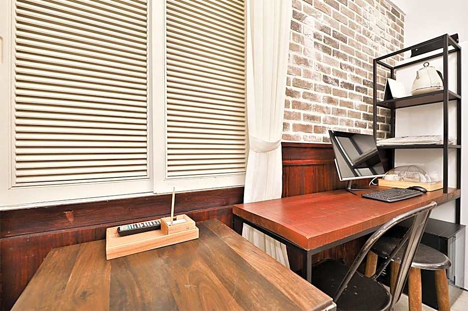 February Boutique Hotel Hwanggeum