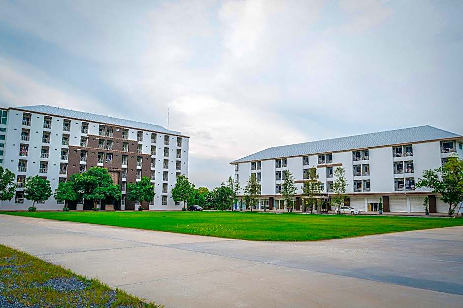 Creston Grand Hotel Suphan Buri