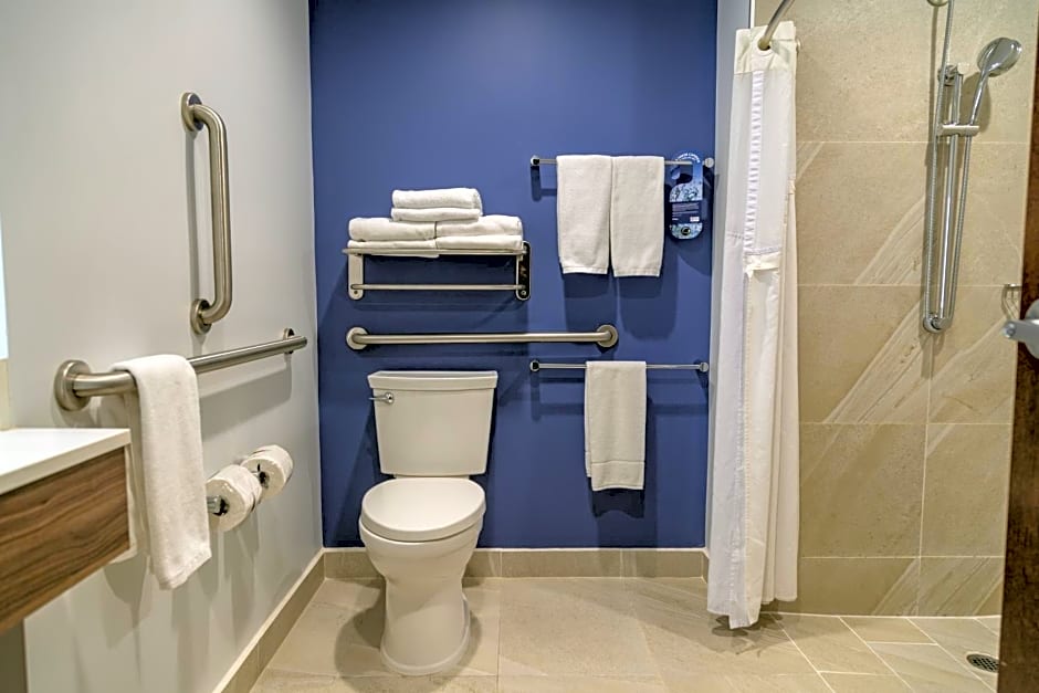Holiday Inn Express And Suites Ensenada Centro By IHG