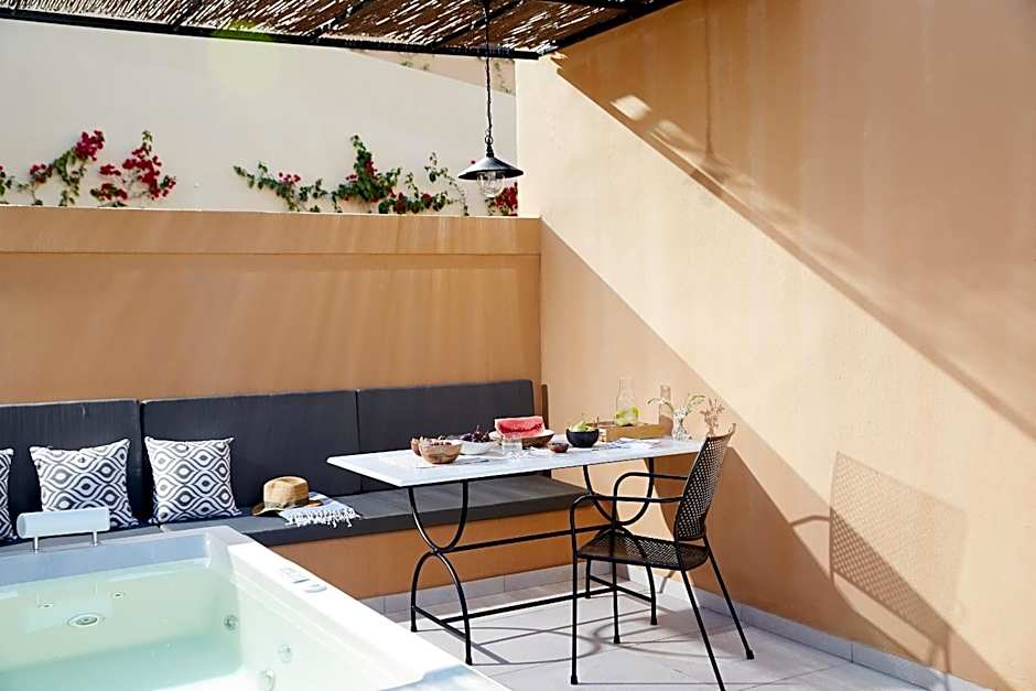 Nido, Mar-Bella Collection an SLH hotel