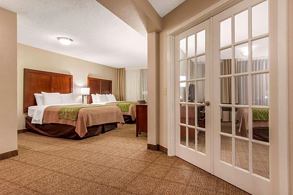Comfort Inn & Suites Omaha
