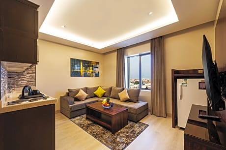 3-Bedroom Apartment with Balcony