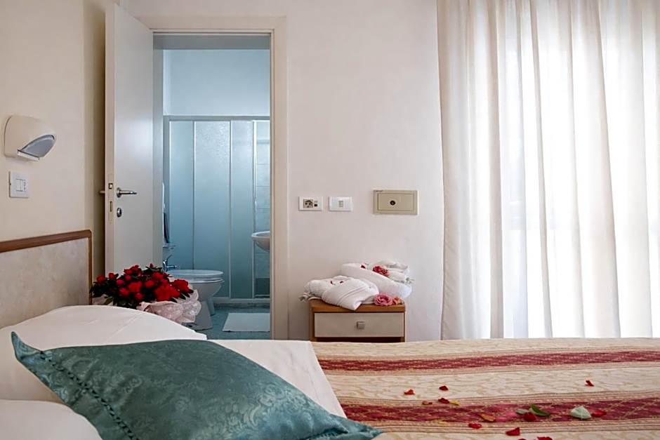 Photo 1 of 10 of Quadruple Room