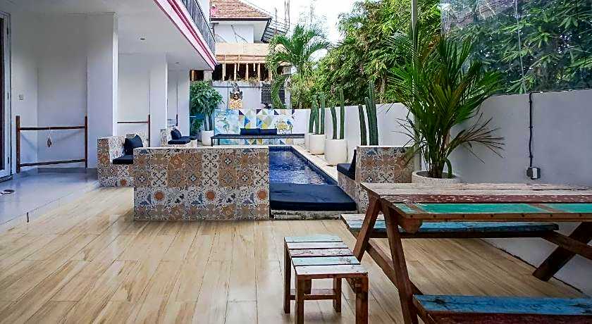 Margarita Surf Hostel Canggu