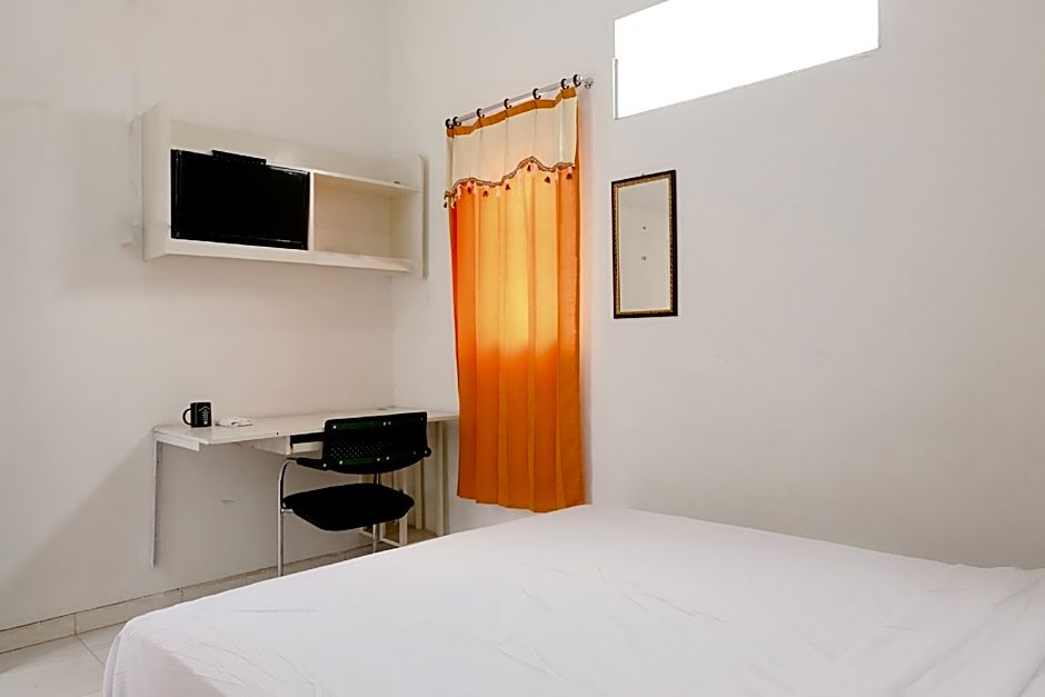 OYO Life 2760 Kost Simpang Borobudur 47