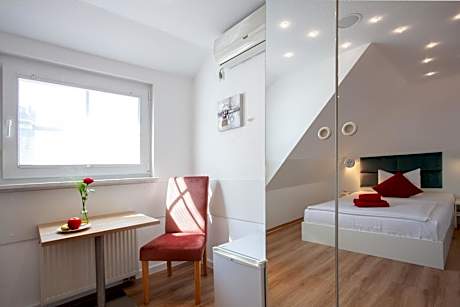 Standard Double Room with Bathtub