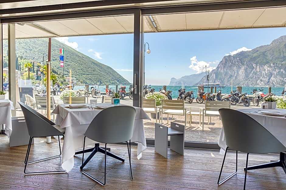 Hotel Lago Di Garda