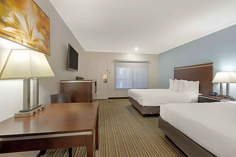 Best Western Courtesy Inn Hotel - Anaheim Resort at the Park