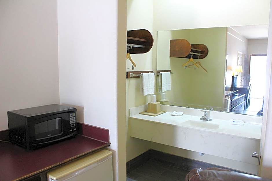 Texas Inn Downtown McAllen near Airport Mall