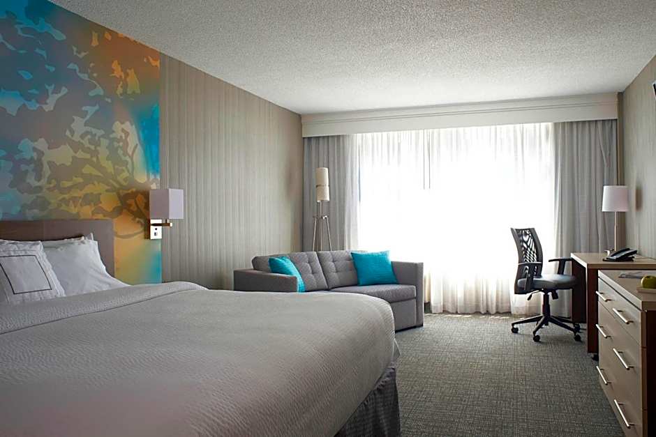 Courtyard by Marriott Toronto Downtown