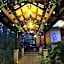Six Villa Inn