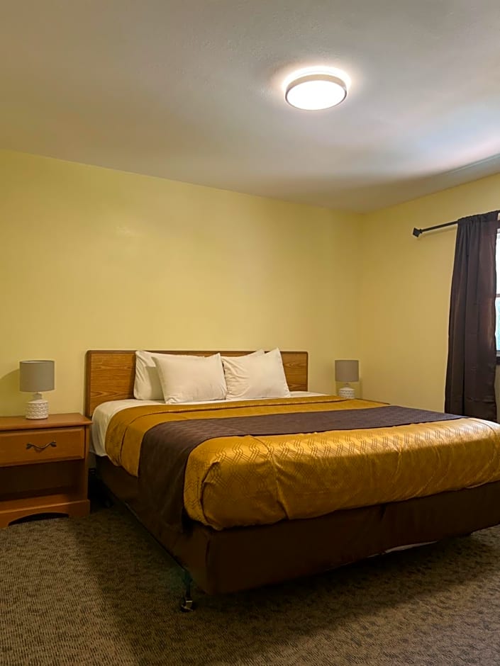 All Star Inn & Suites