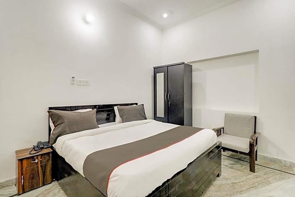 Collection O Bj Residency Near Botanic Garden Of Indian Republic – Noida, DC