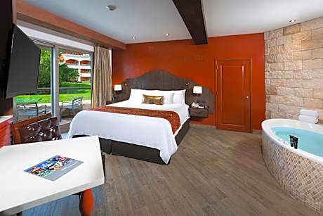 Deluxe Family Room